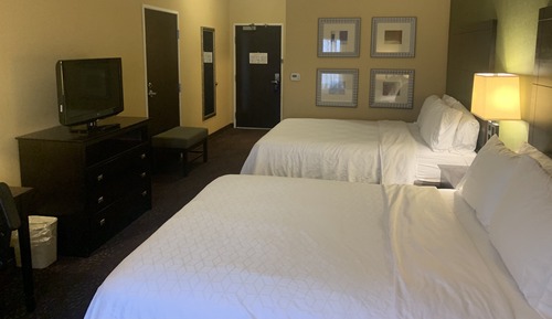 Chambre Standard, 2 grands lits, accessible aux personnes à mobilité réduite (Roll-In Shower)
