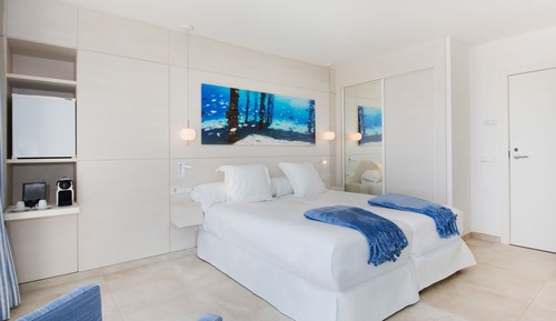 Chambre Double, balcon, vue partielle sur la mer (Star Prestige)