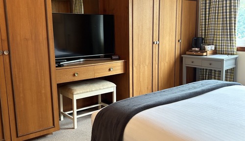 Chambre Double, salle de bains attenante