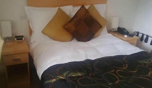 Chambre Double, salle de bains attenante
