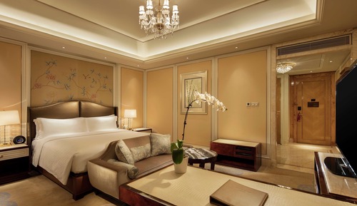 Chambre Deluxe, 1 très grand lit, vue port