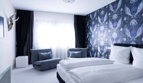 Chambre Confort Double ou avec lits jumeaux, salle de bains privée