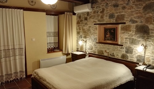 Chambre Triple, terrasse (Karya)