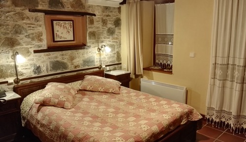 Chambre Double, terrasse (Ptelea)