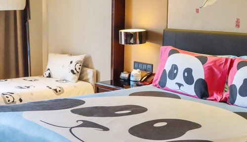 Chambre Standard, 1 très grand lit (Panda Theme)
