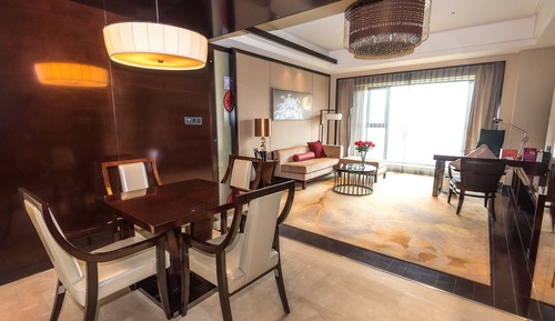 Suite, 1 chambre, accès salon affaires