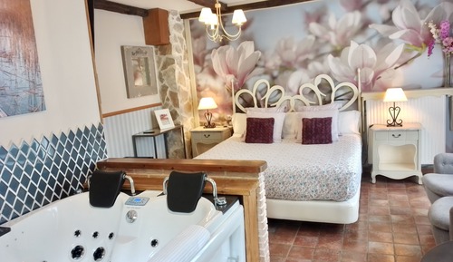 Suite Familiale, bain à remous (Max 4 Pax)