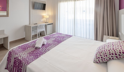 Chambre Triple Standard (2 Adults + 1 Child)