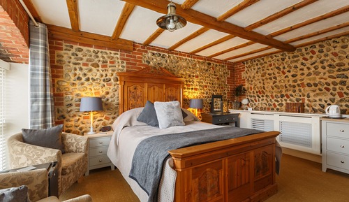 Chambre Double, salle de bains attenante