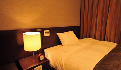 Chambre (Run of the house)