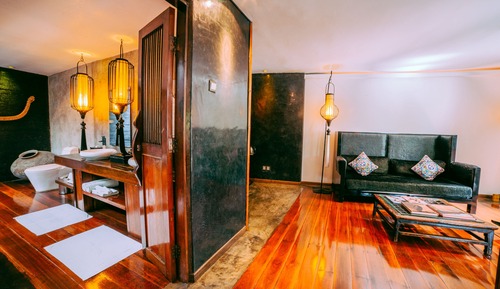 Chambre Double Standard, 1 très grand lit, non-fumeurs, baignoire à jets