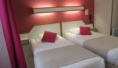 Chambre avec lits jumeaux