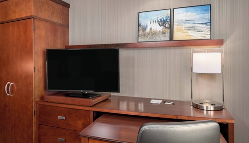 Chambre, 1 très grand lit et 1 canapé-lit (Mobility/Hearing Accessible, Tub)
