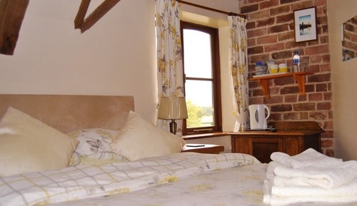 Chambre Double, salle de bains attenante