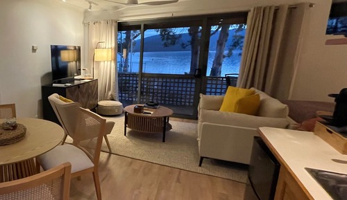 Studio Luxe, 1 grand lit, vue baie, en front de mer