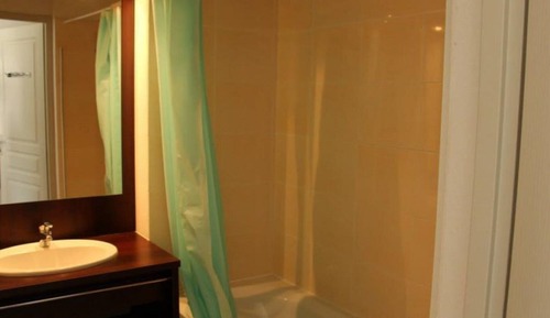 Maison, salle de bains attenante, vue montagne (T3/8)