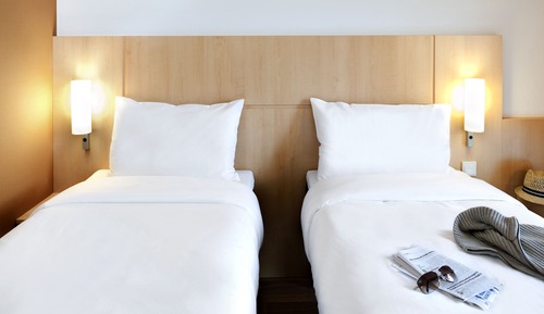 Chambre, 2 lits une place