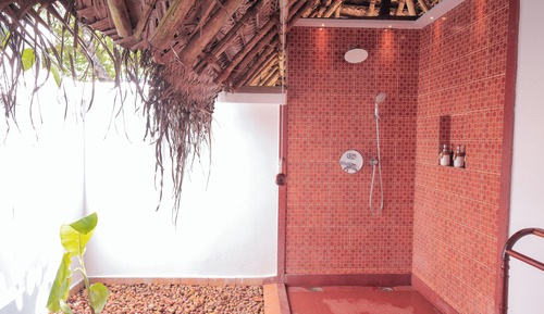 Villa, piscine privée, côté jardin