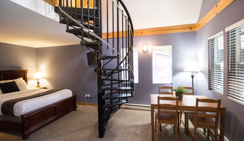 Cottage (Studio C)