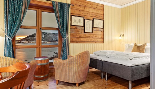 Chambre Standard, 1 très grand lit, non-fumeurs, vue mer