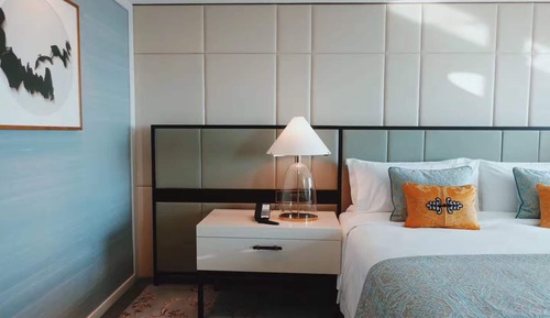 Chambre Supérieure, 1 très grand lit, non-fumeurs, vue ville