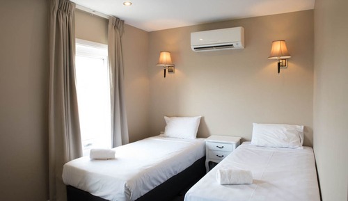 Chambre Supérieure, vue ville