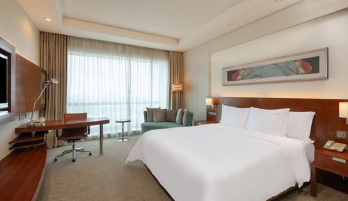 Chambre Standard, 1 très grand lit (High Floor, Walk-In Shower)