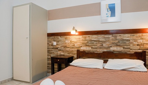 Chambre Double (No Balcony)