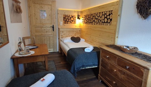 Chambre Simple, salle de bains commune