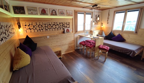 Chambre Familiale, salle de bains commune