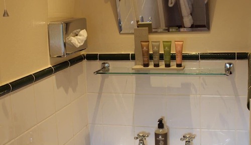 Suite Standard, salle de bains attenante (Wander's Suite Room 4 )