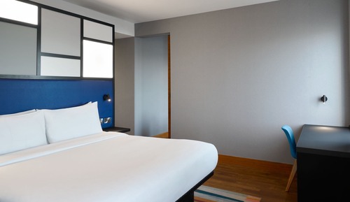 aloft, Chambre, 1 très grand lit