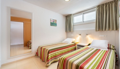 Appartement, 1 chambre, balcon, vue partielle sur la mer