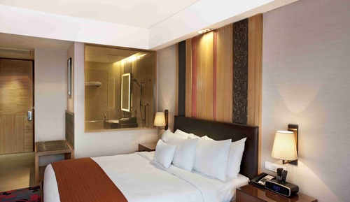 Chambre Standard, 1 très grand lit, fumeurs
