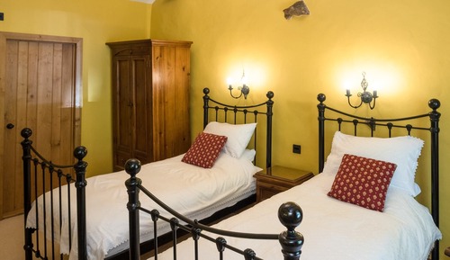 Chambre Deluxe avec lits jumeaux, salle de bains attenante, vue jardin (Room 1)
