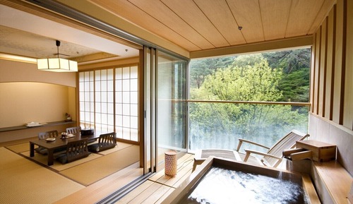 Chambre Quadruple Exécutive, salle de bains privée, vue montagne