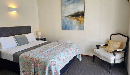 Studio, 1 grand lit, salle de bains attenante