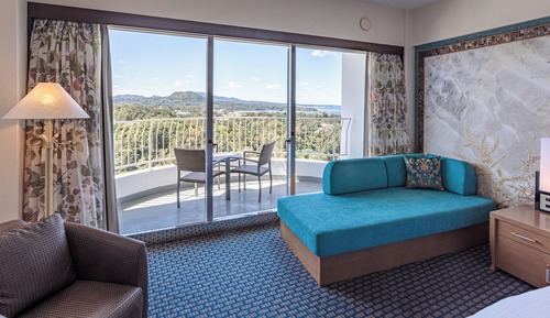 Chambre « Premier » avec lits jumeaux, non-fumeurs, vue partielle sur l'océan (Seperior, 7th Floor)