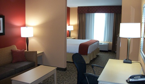 Chambre Standard, 1 très grand lit et 1 canapé-lit