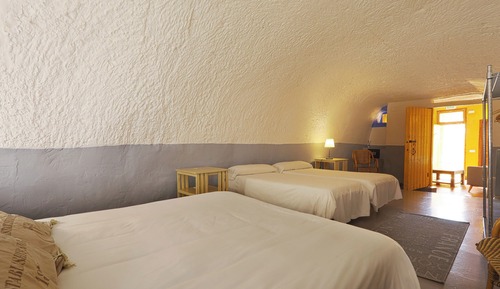 Maison Familiale, 2 chambres, cuisine, vue établissement
