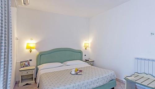 Chambre Standard Double ou avec lits jumeaux
