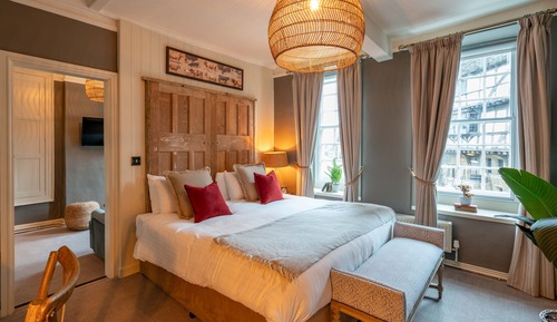 Chambre Luxe, salle de bains attenante (with Shower)