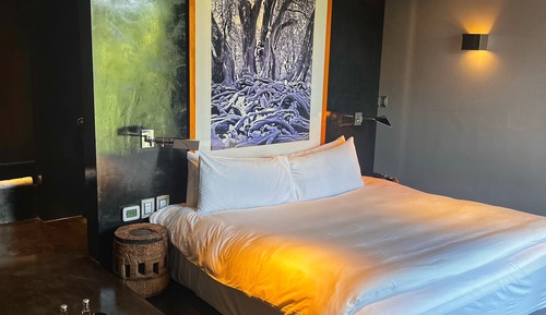 Chambre (Urban Bath Suite)