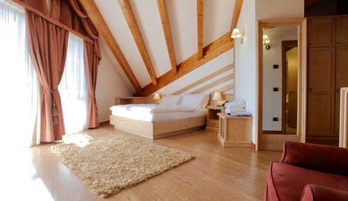 Suite Junior, 1 grand lit, balcon, vue montagne