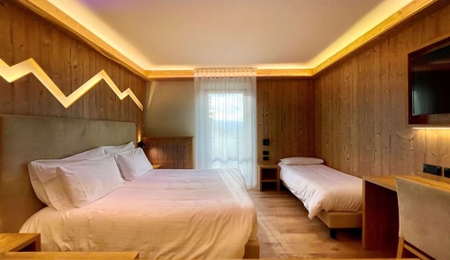 Chambre Confort, plusieurs lits, balcon, vue montagne