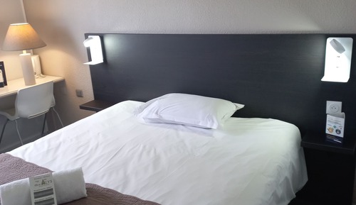 Chambre Double Confort, salle de bains privée, côté jardin