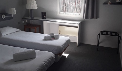 Chambre Économique avec lits jumeaux, salle de bains privée