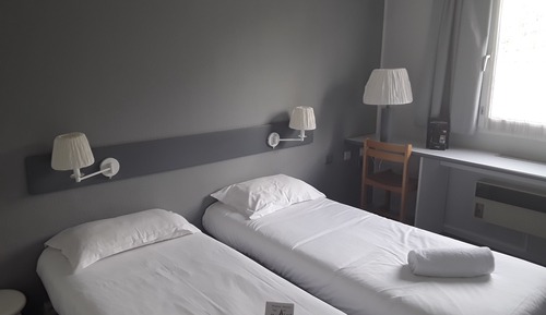 Suite Familiale, 2 salles de bains, rez-de-chaussée