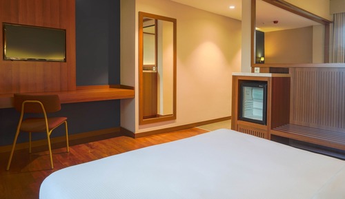 Standard Room, 1 King Bed, Non Smoking
