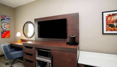 Chambre, 1 très grand lit et 1 canapé-lit, non-fumeurs, réfrigérateur et four à micro-ondes